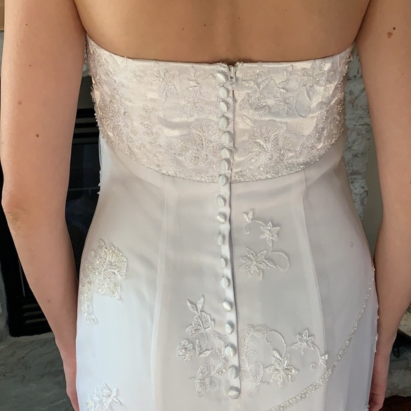 Alfred Angelo wedding dress size 4 - Picture 5 of 14